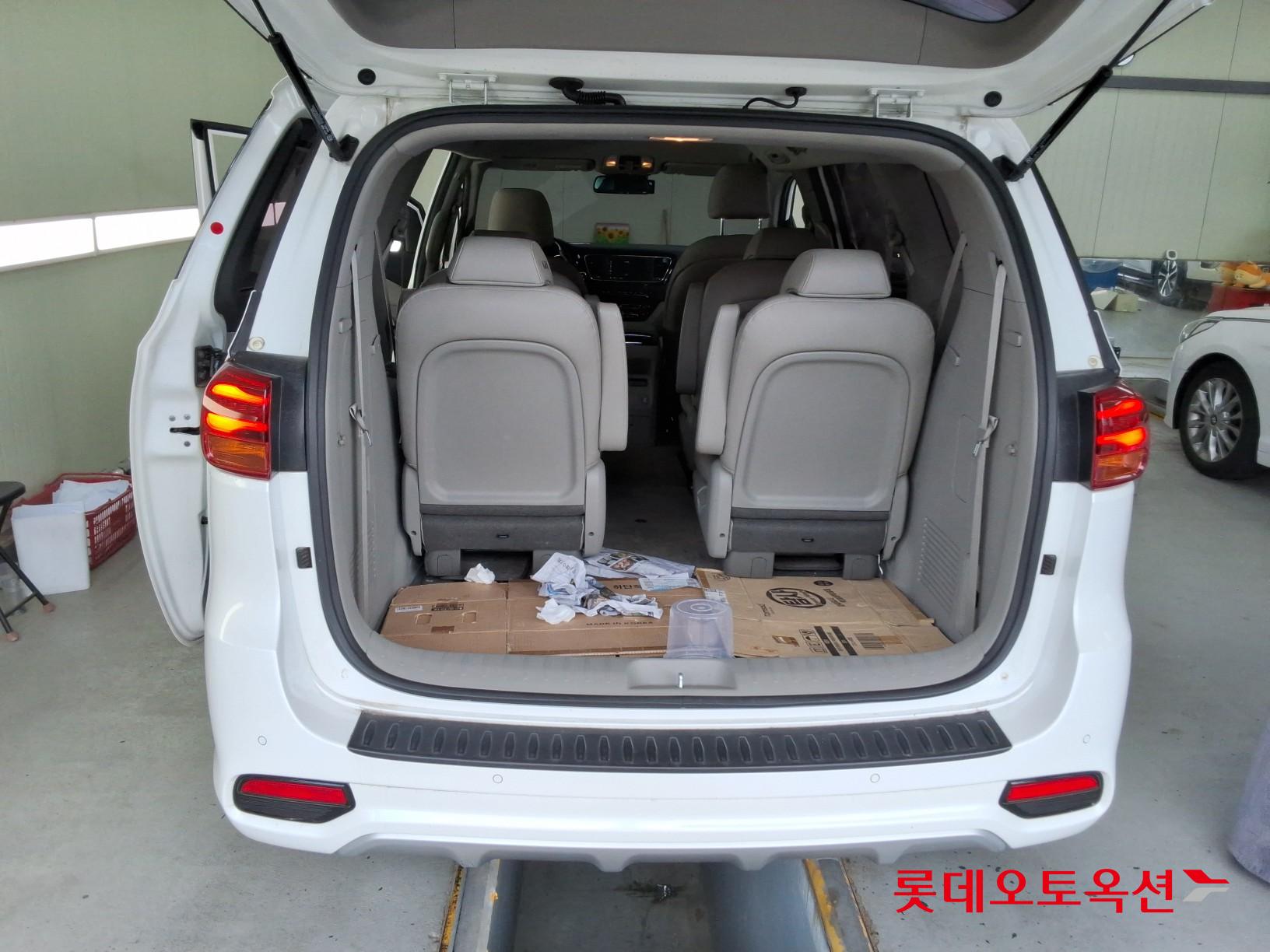 2020 - kia carnival