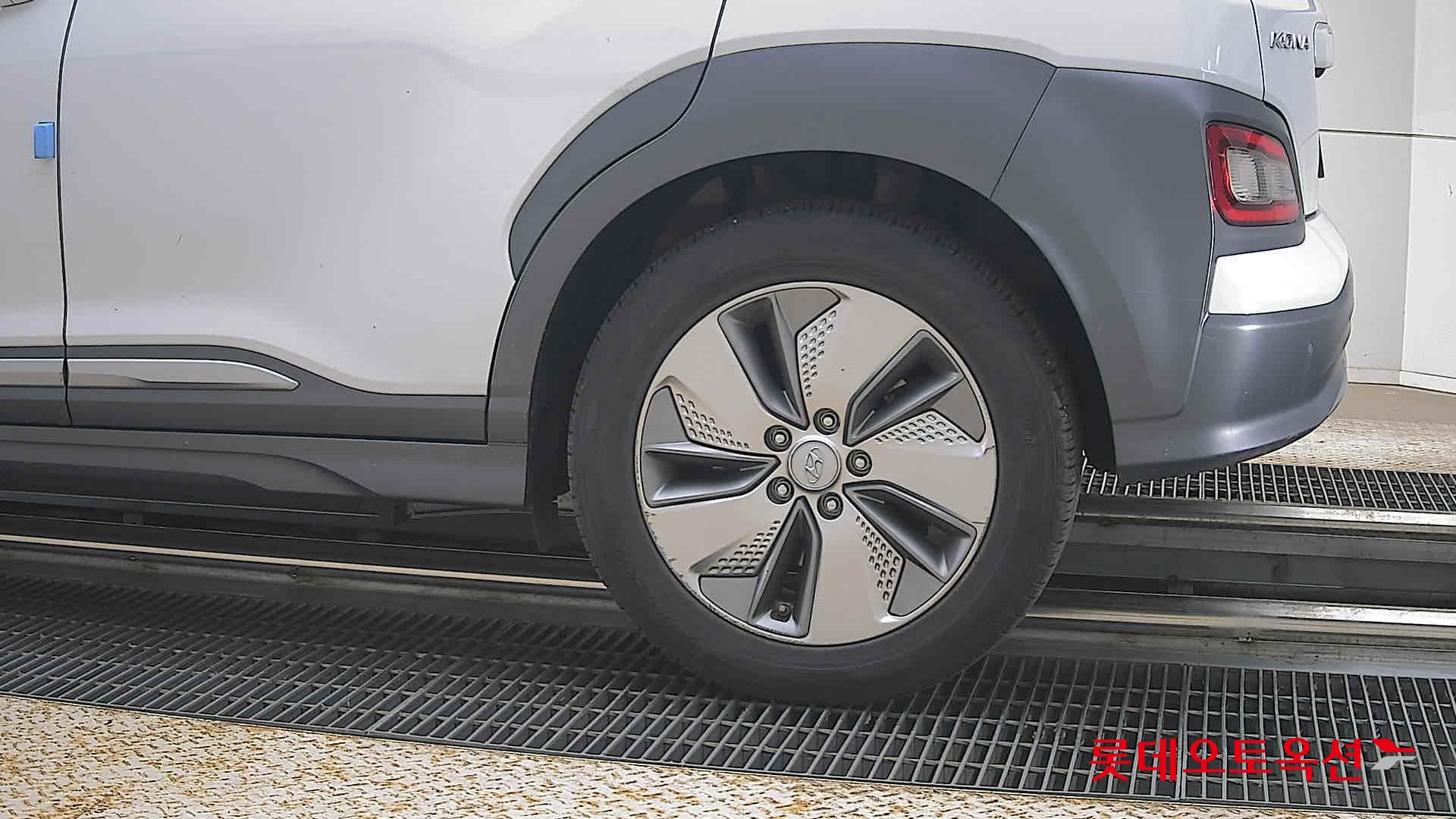 2020 - hyundai kona