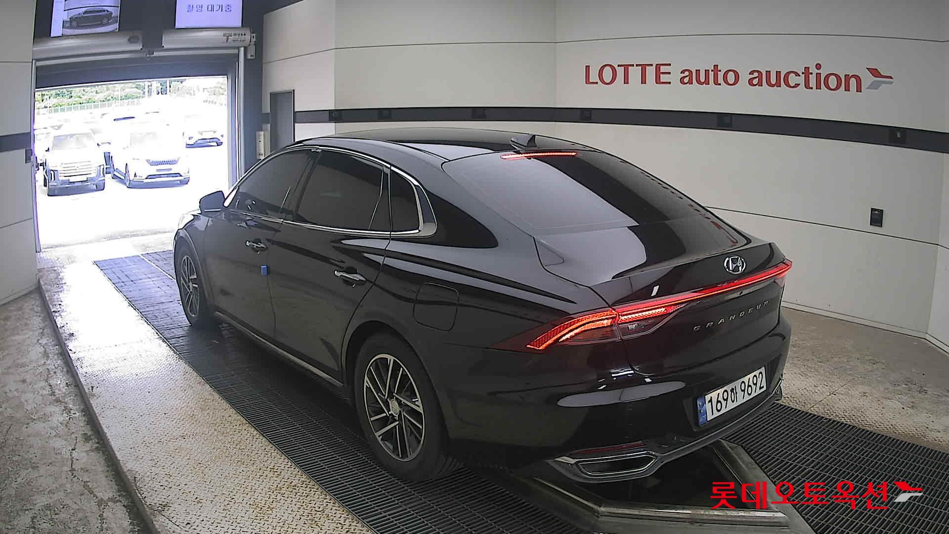 2022 - hyundai grandeur