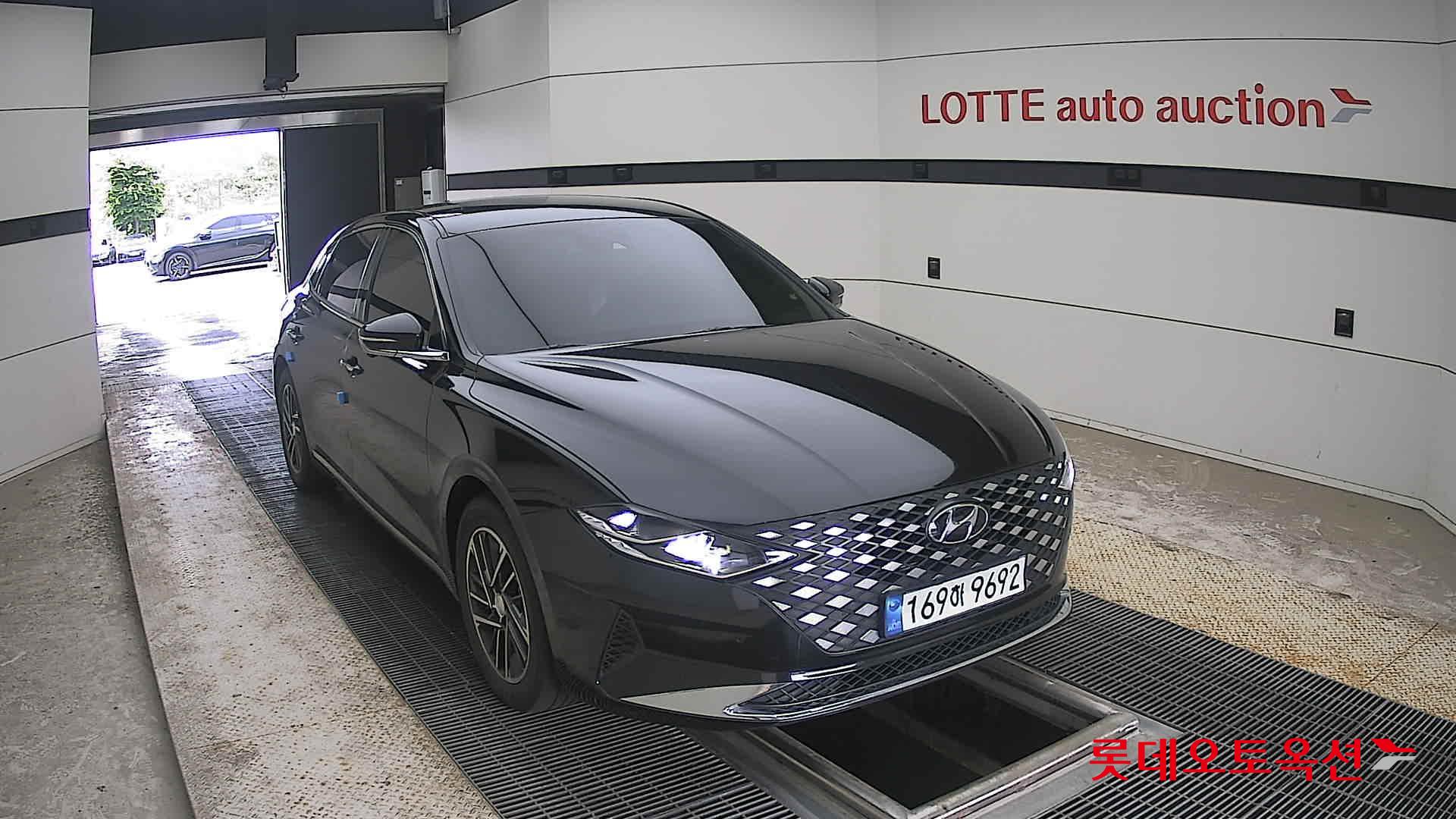 2022 - hyundai grandeur