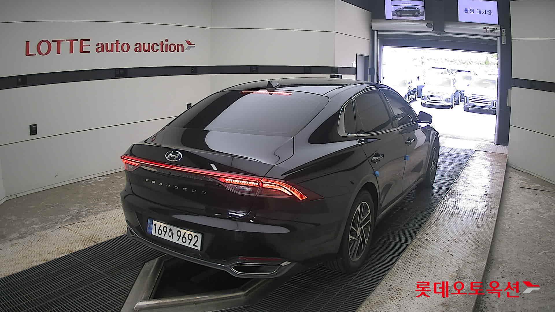 2022 - hyundai grandeur