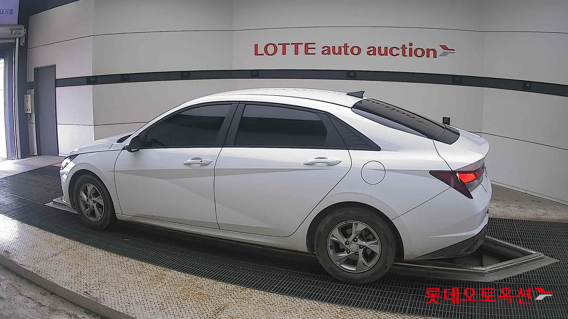 2023 - hyundai avante