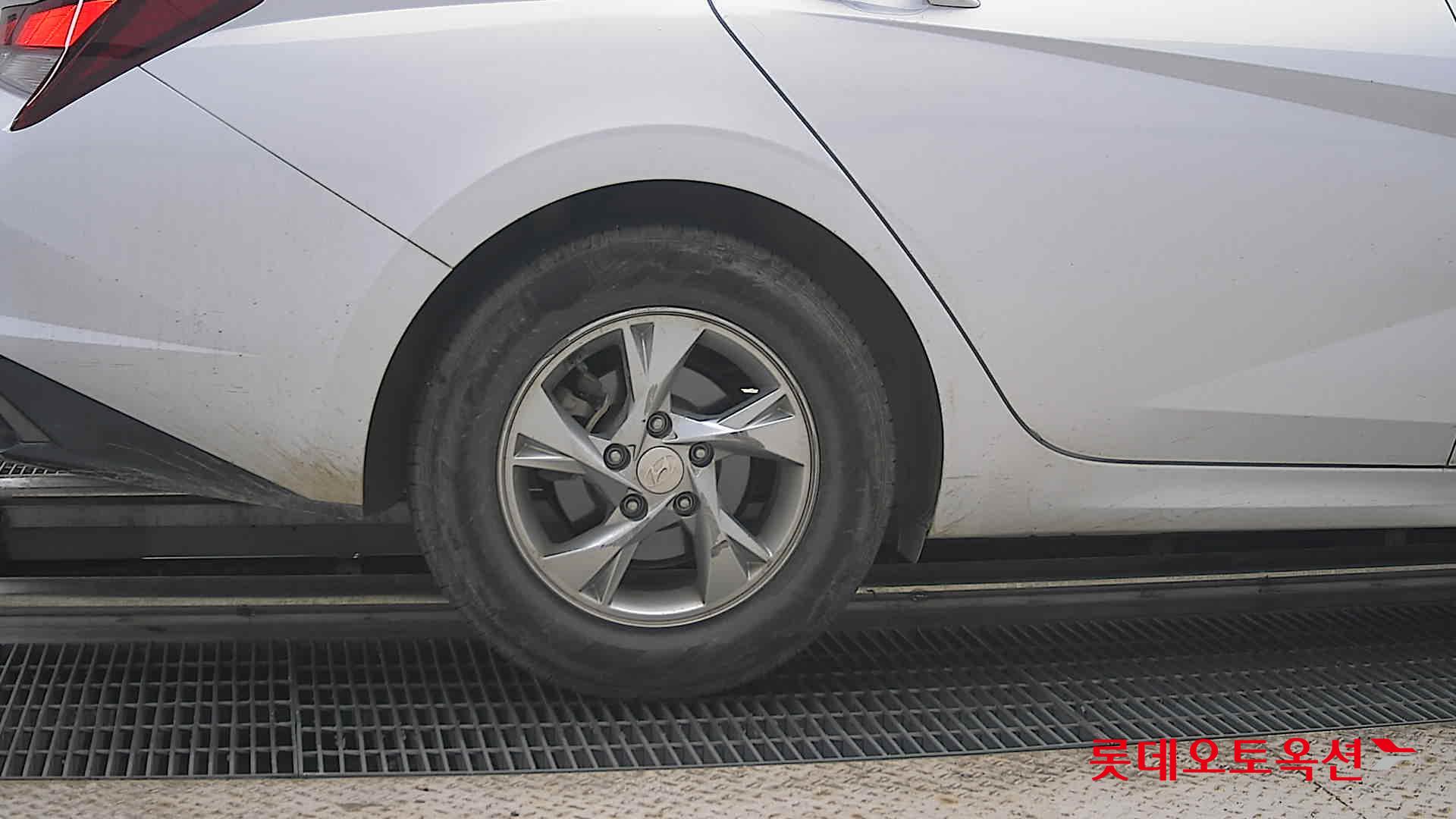 2023 - hyundai avante