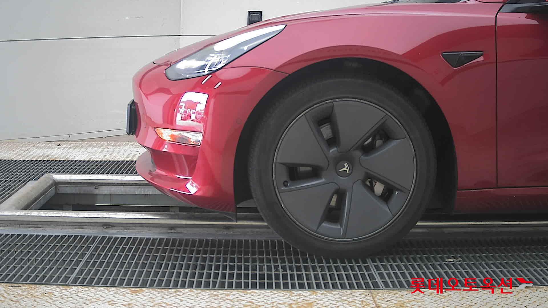 2022 - tesla model 3