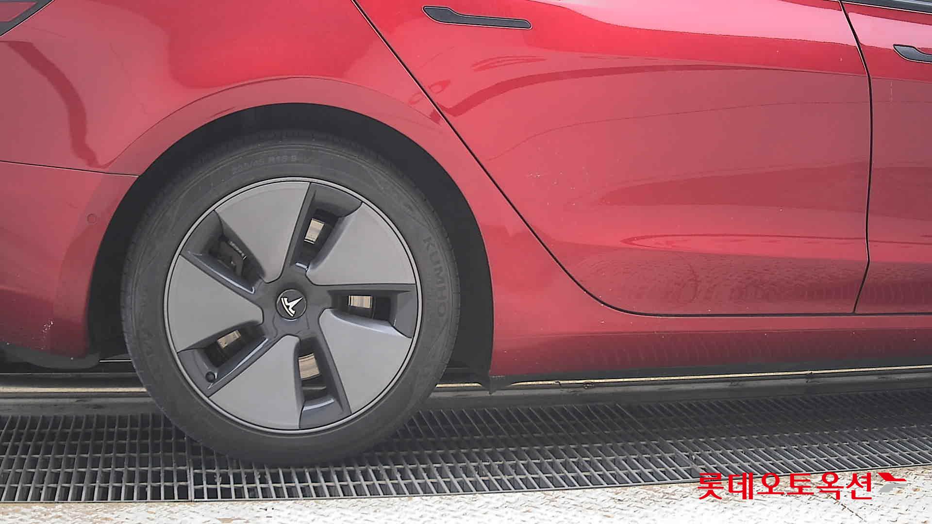 2022 - tesla model 3