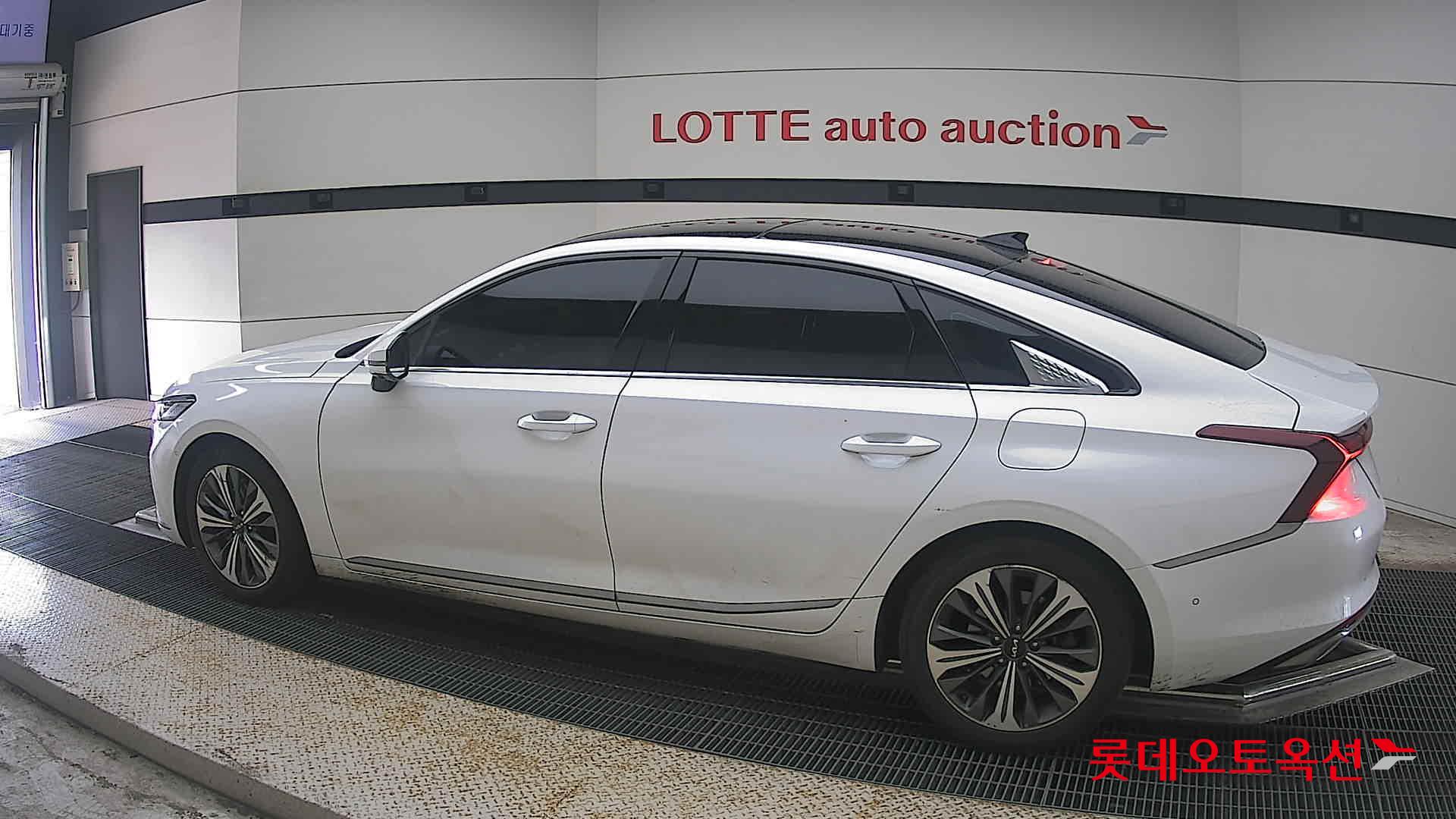 2023 - kia k8