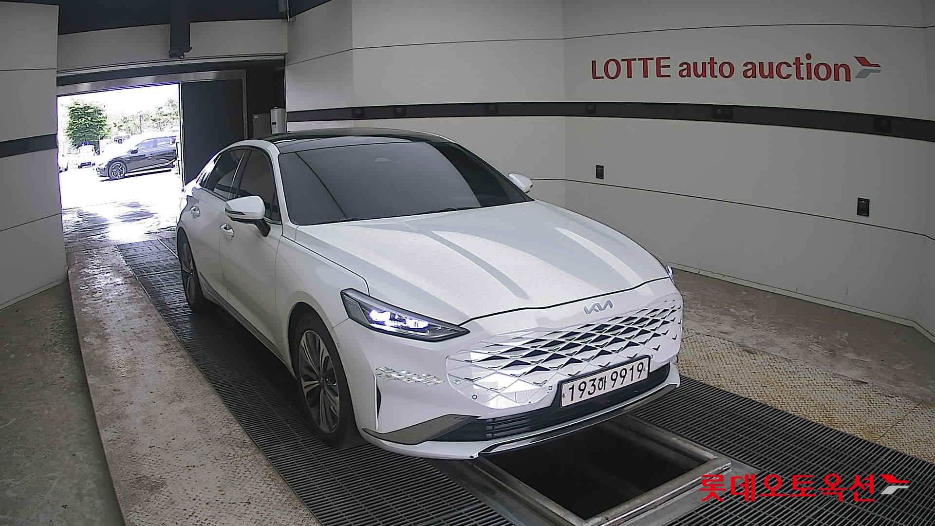 2023 - kia k8