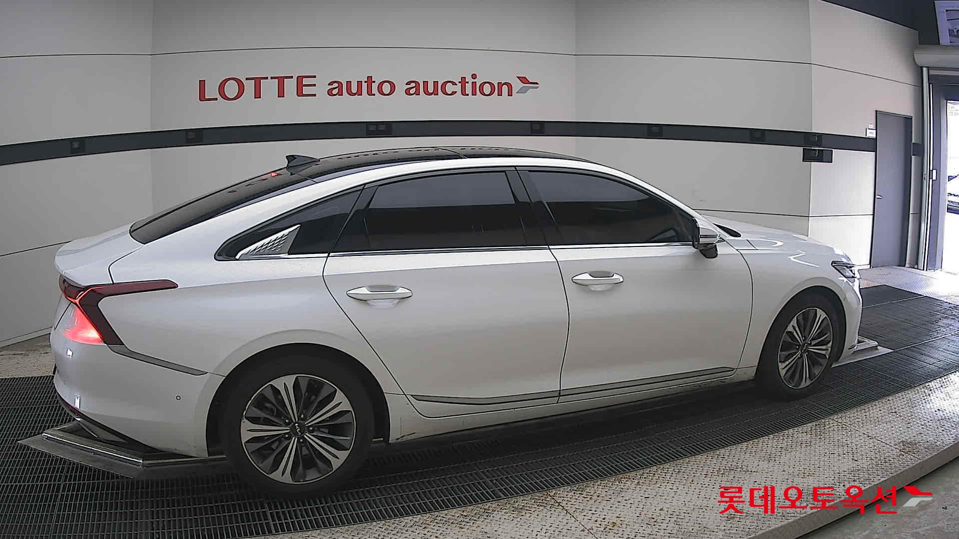 2023 - kia k8
