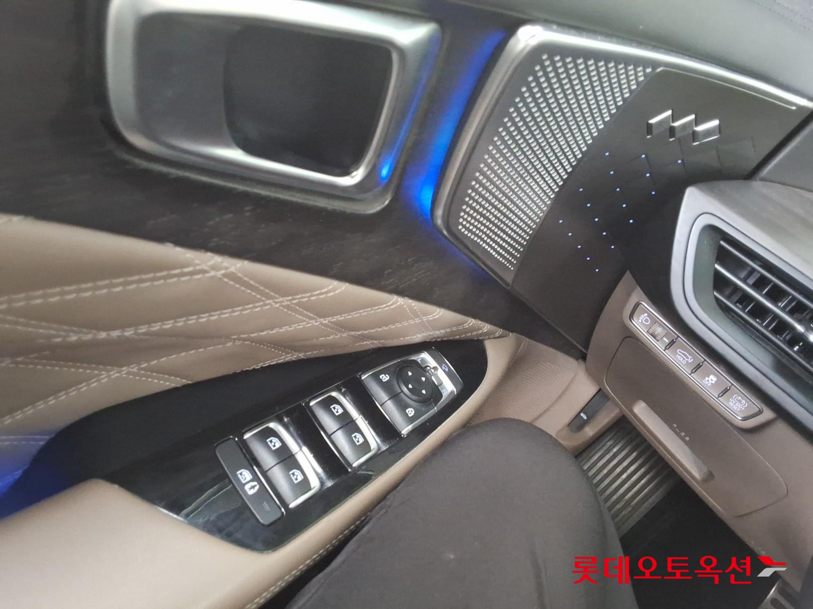 2023 - kia k8