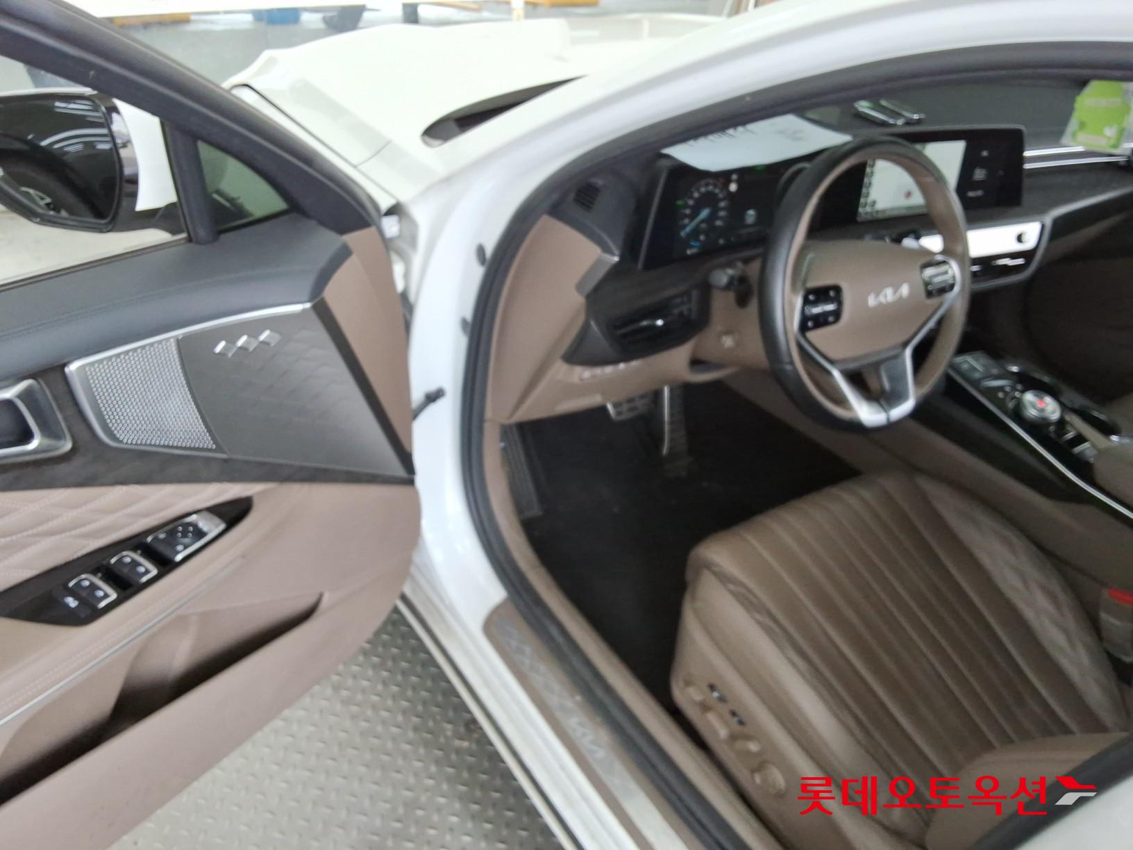 2023 - kia k8