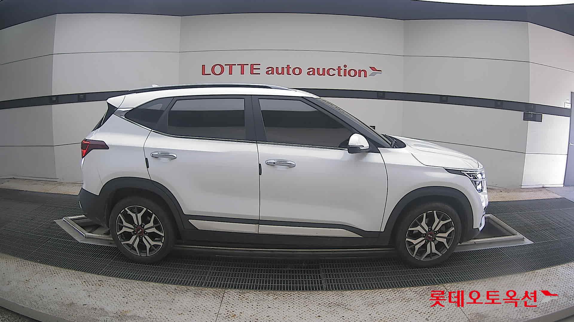 2021 - kia seltos
