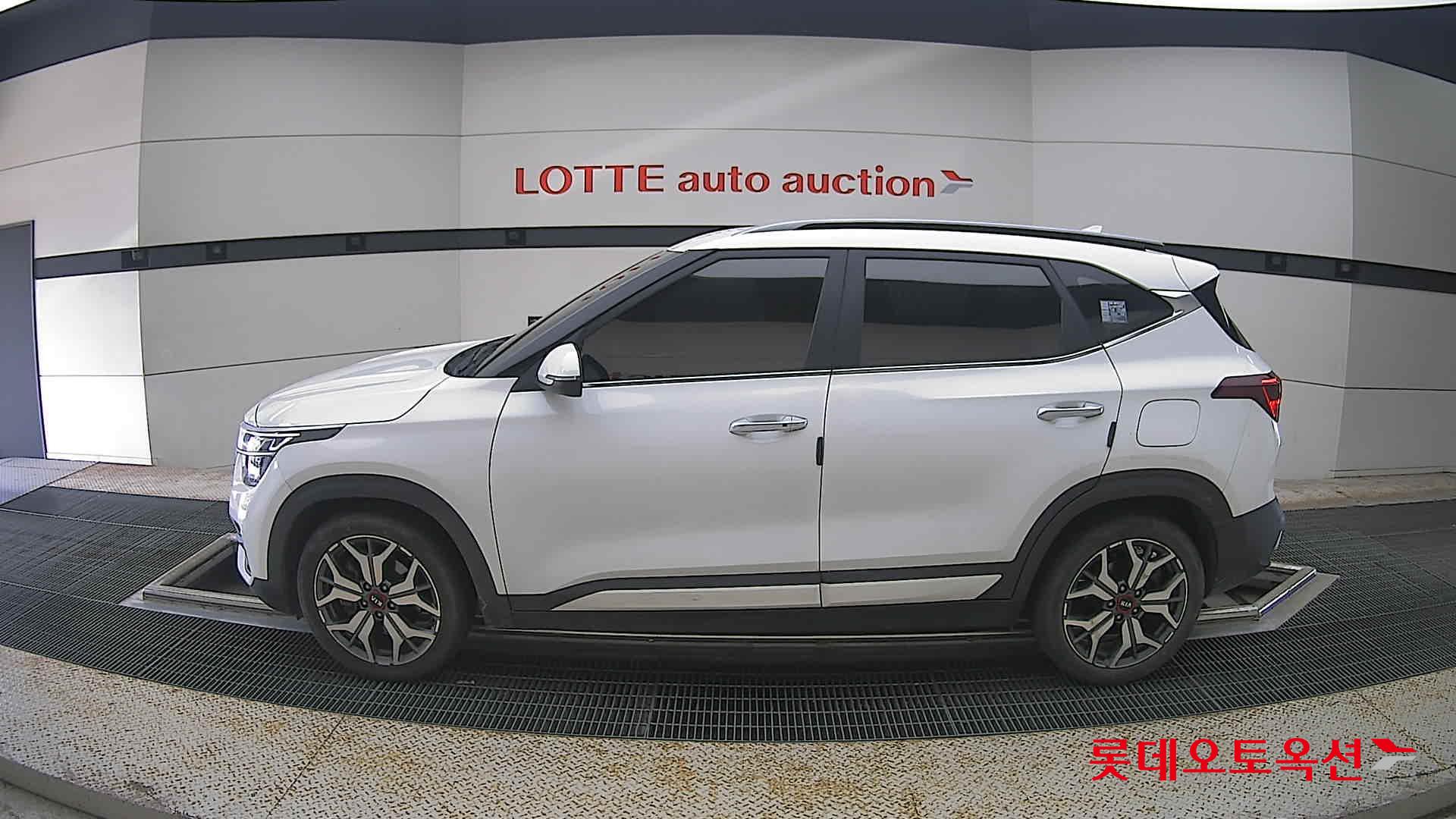 2021 - kia seltos