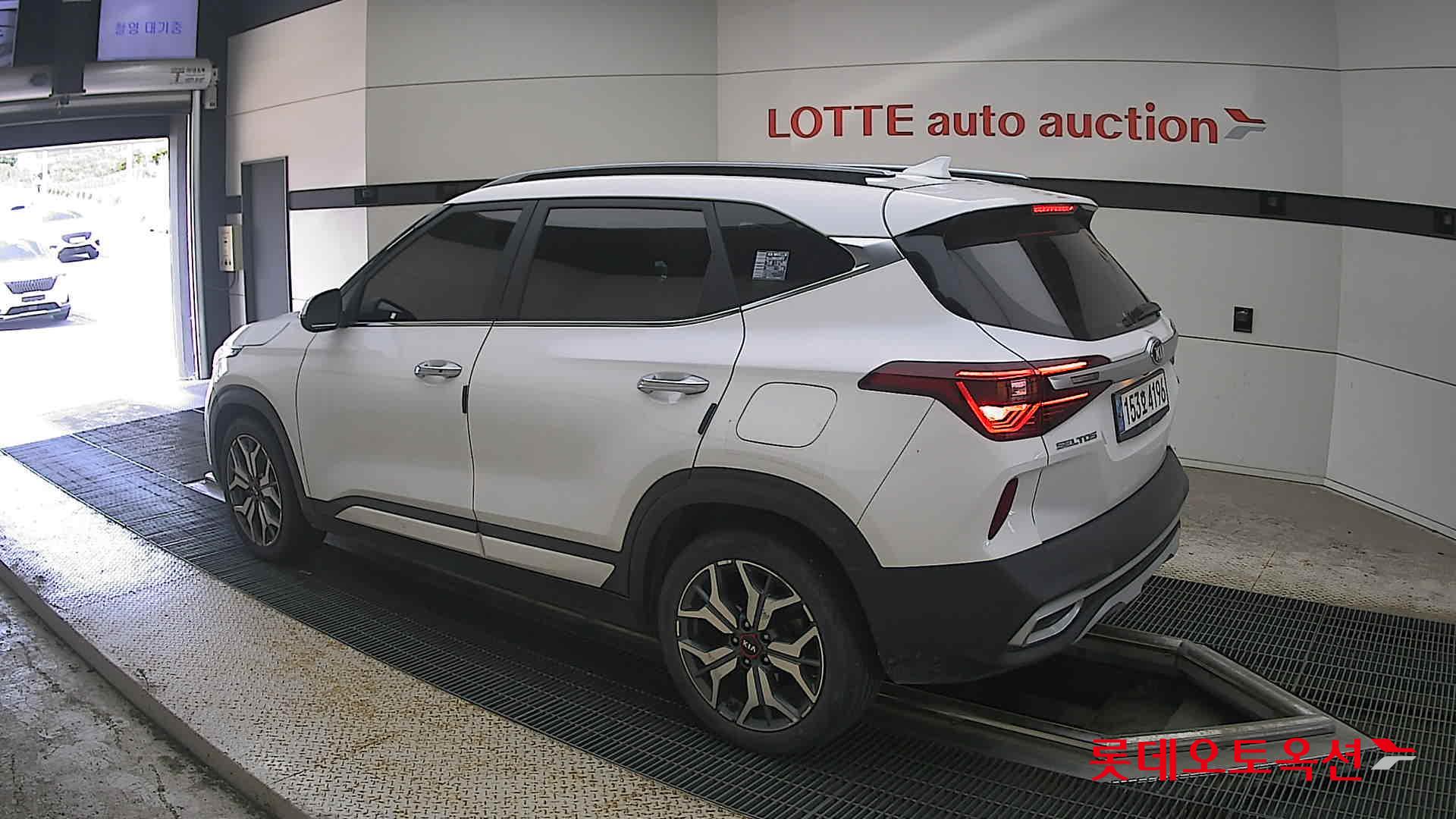 2021 - kia seltos
