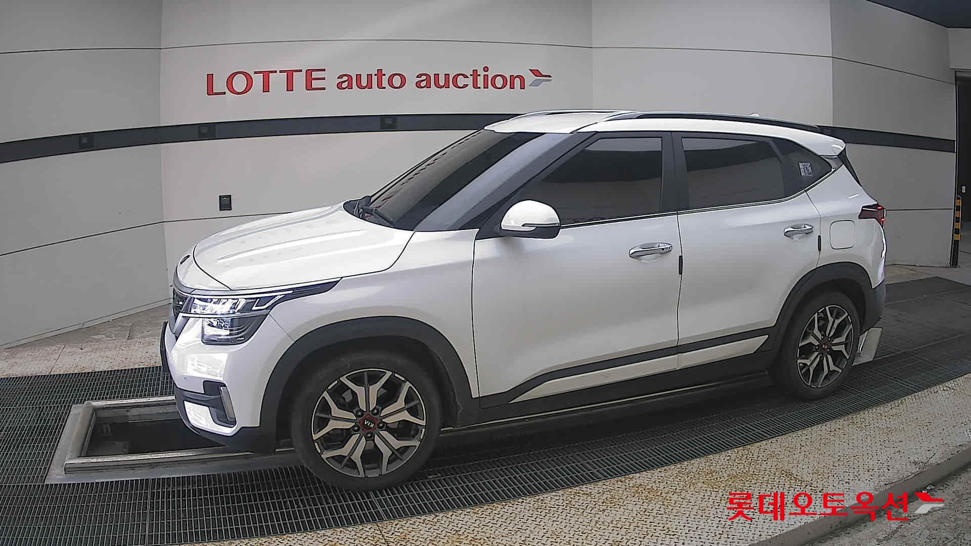 2021 - kia seltos