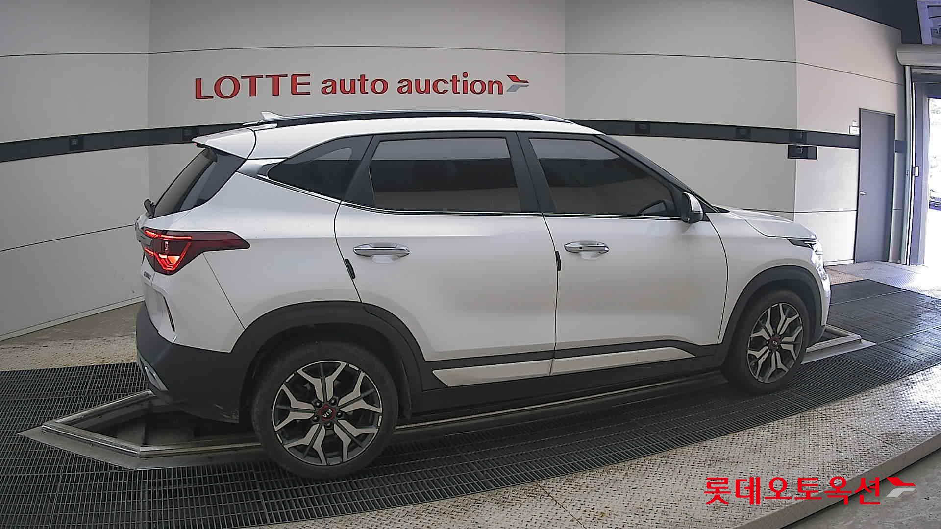 2021 - kia seltos