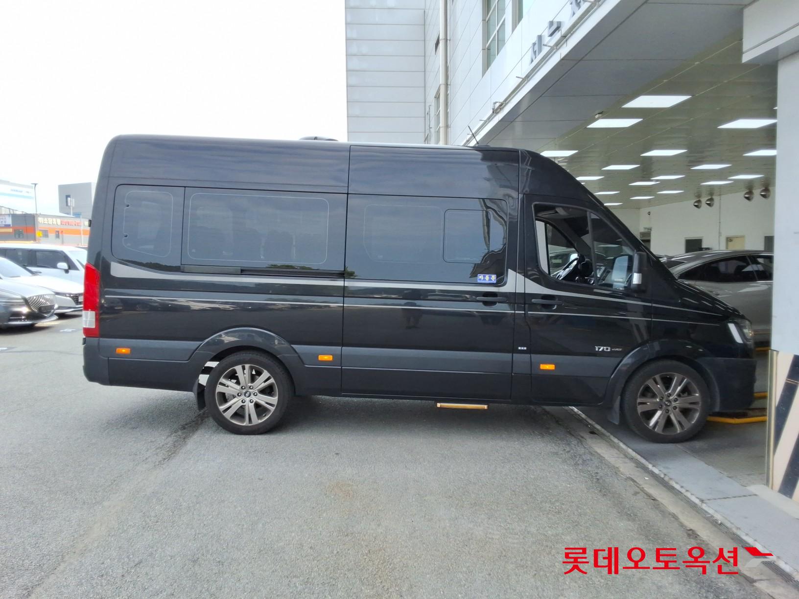 2023 - hyundai solati