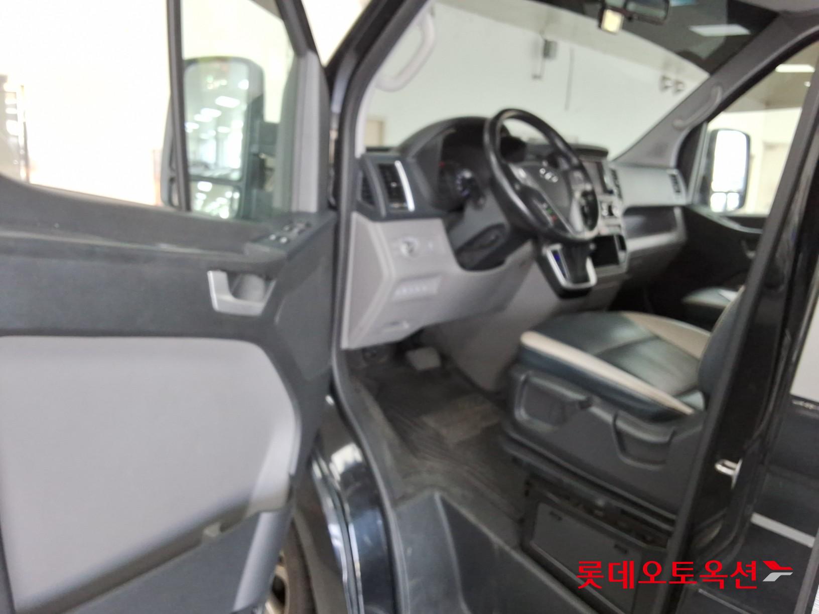2023 - hyundai solati