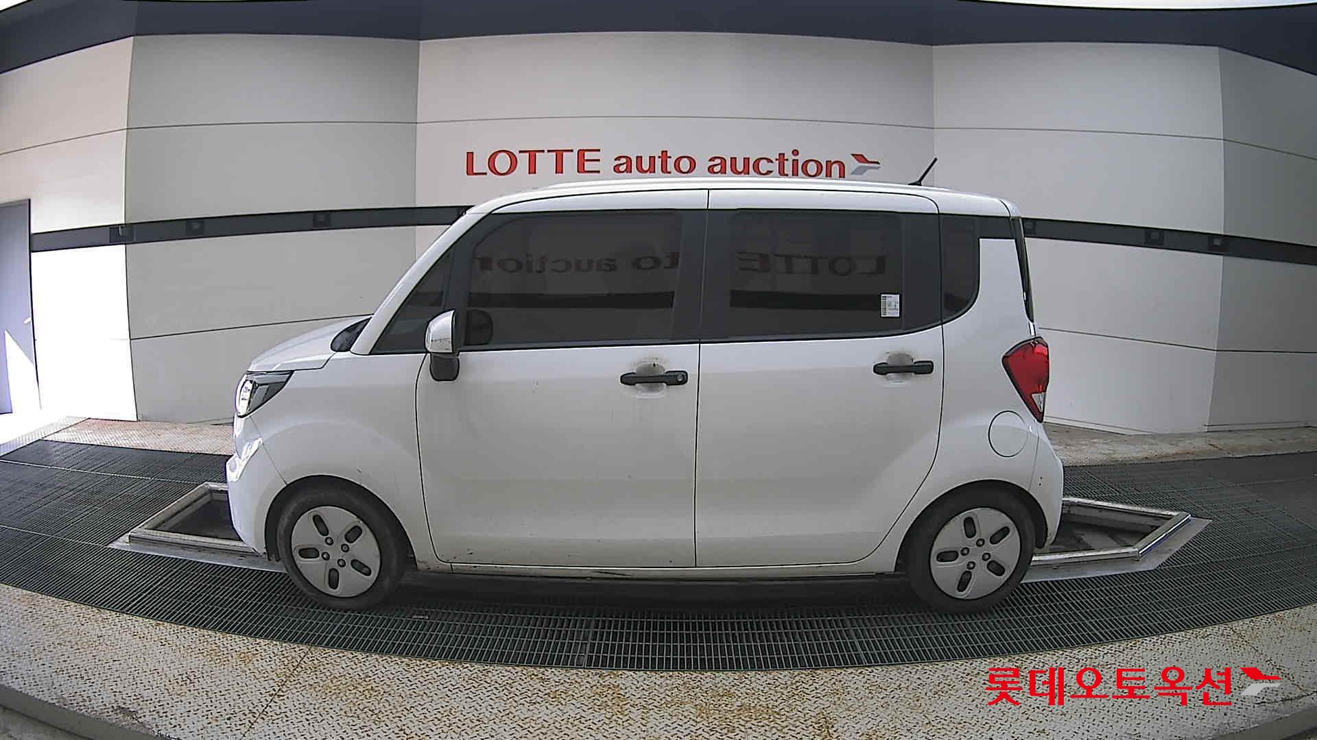 2022 - kia ray