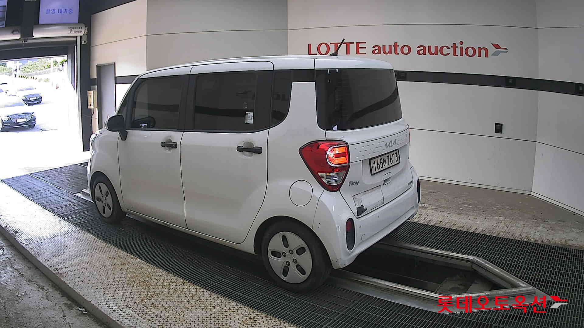 2022 - kia ray