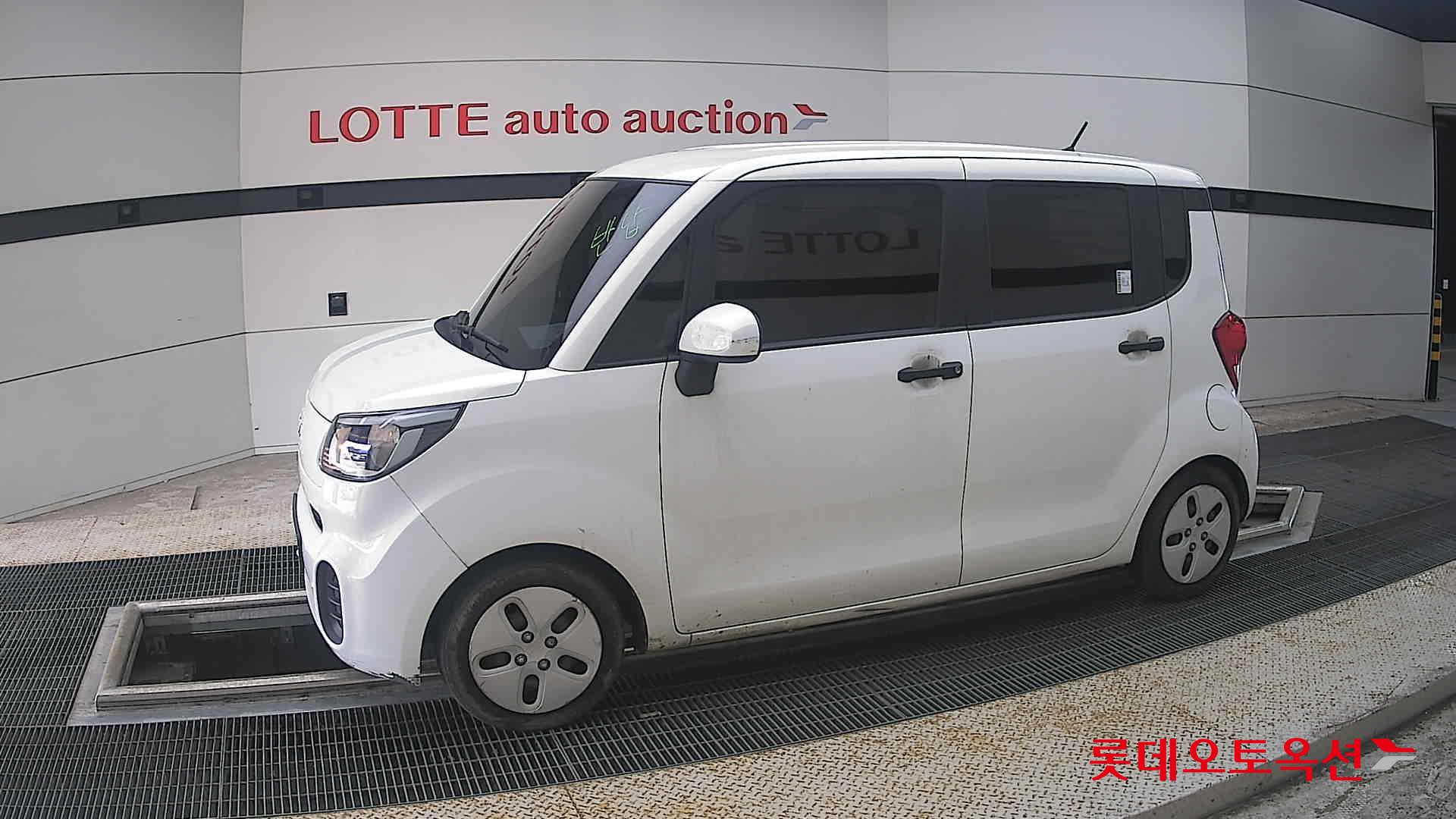 2022 - kia ray