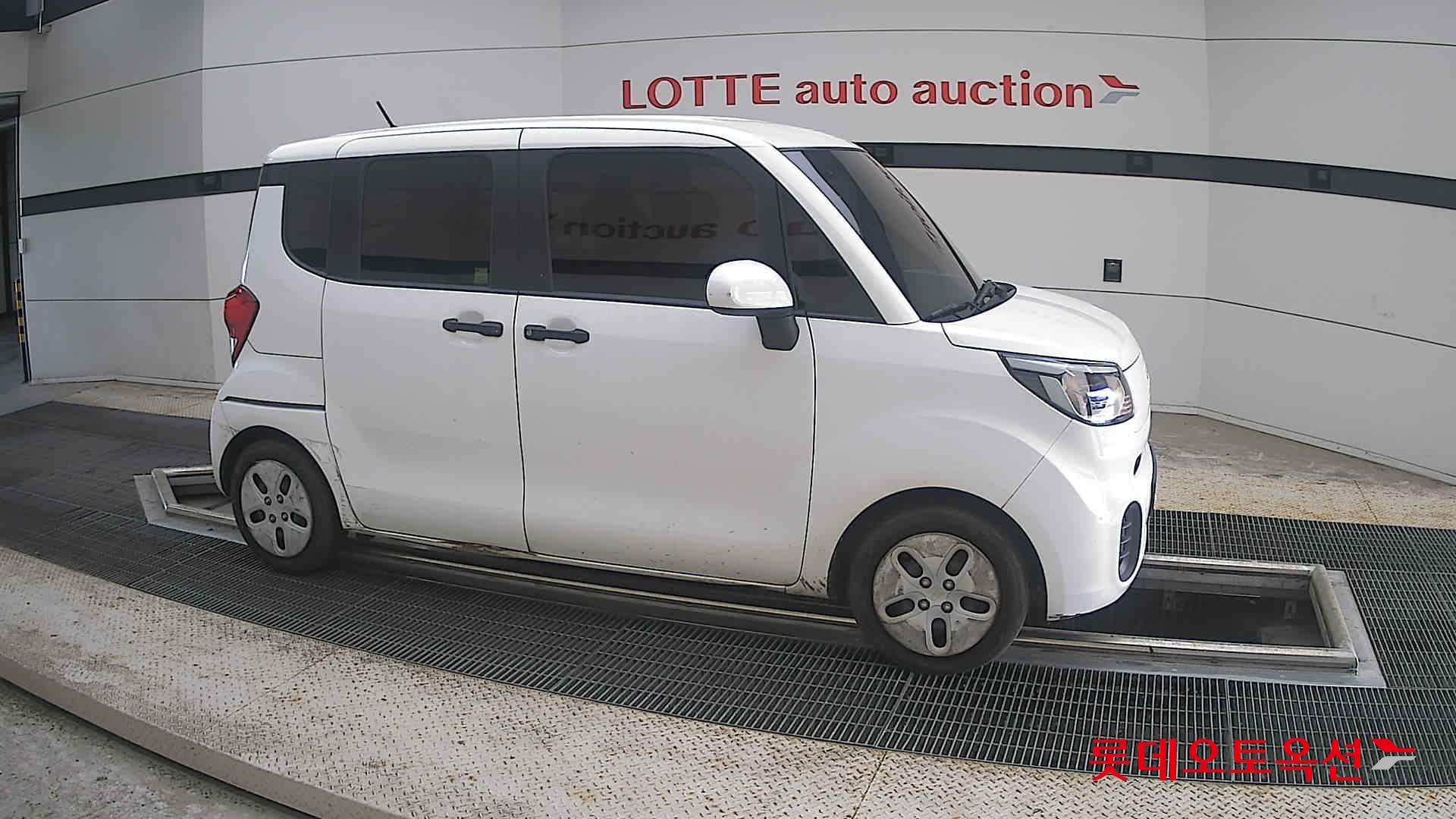 2022 - kia ray