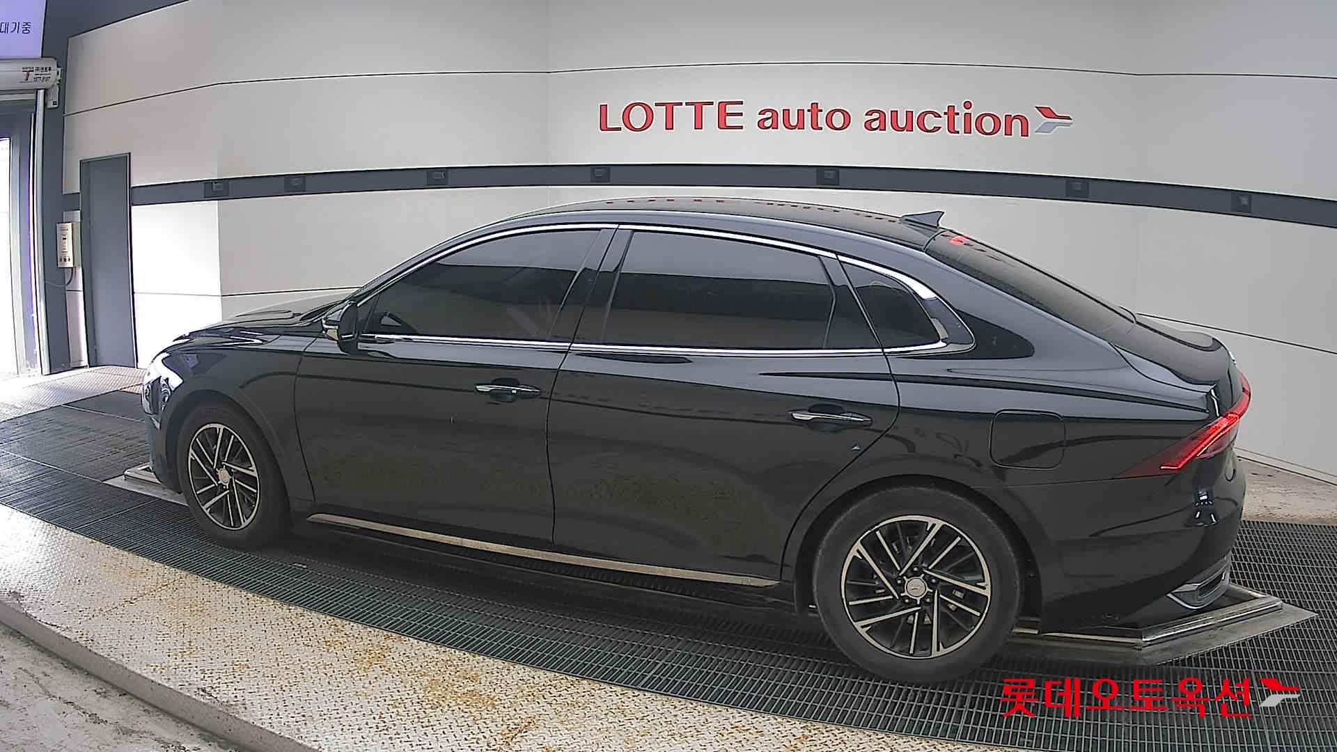 2022 - hyundai grandeur