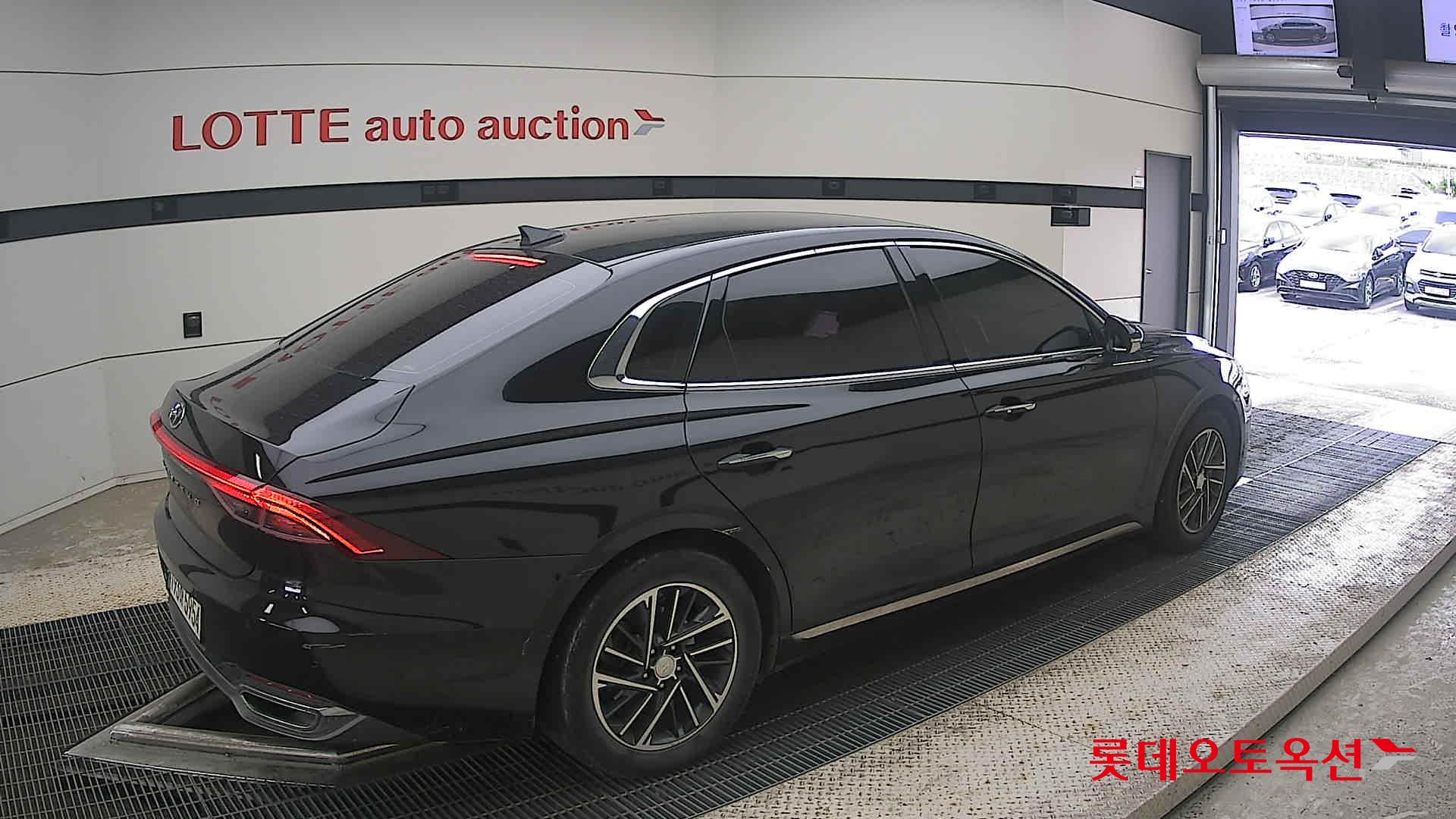 2022 - hyundai grandeur