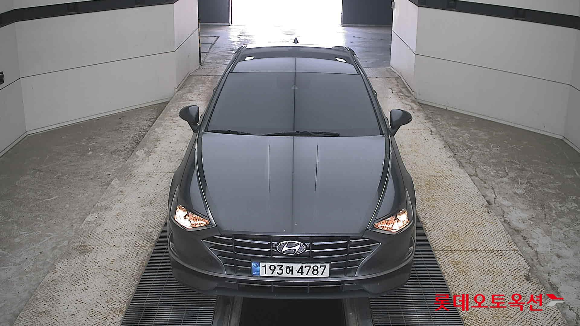 SONATA DN8 ()