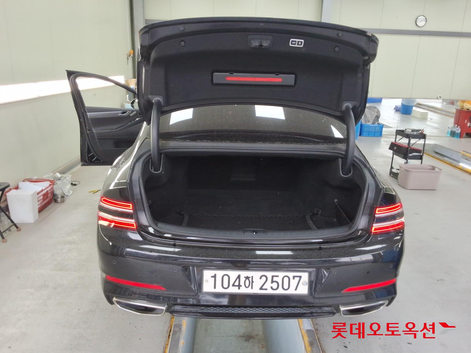 2021 - genesis g80