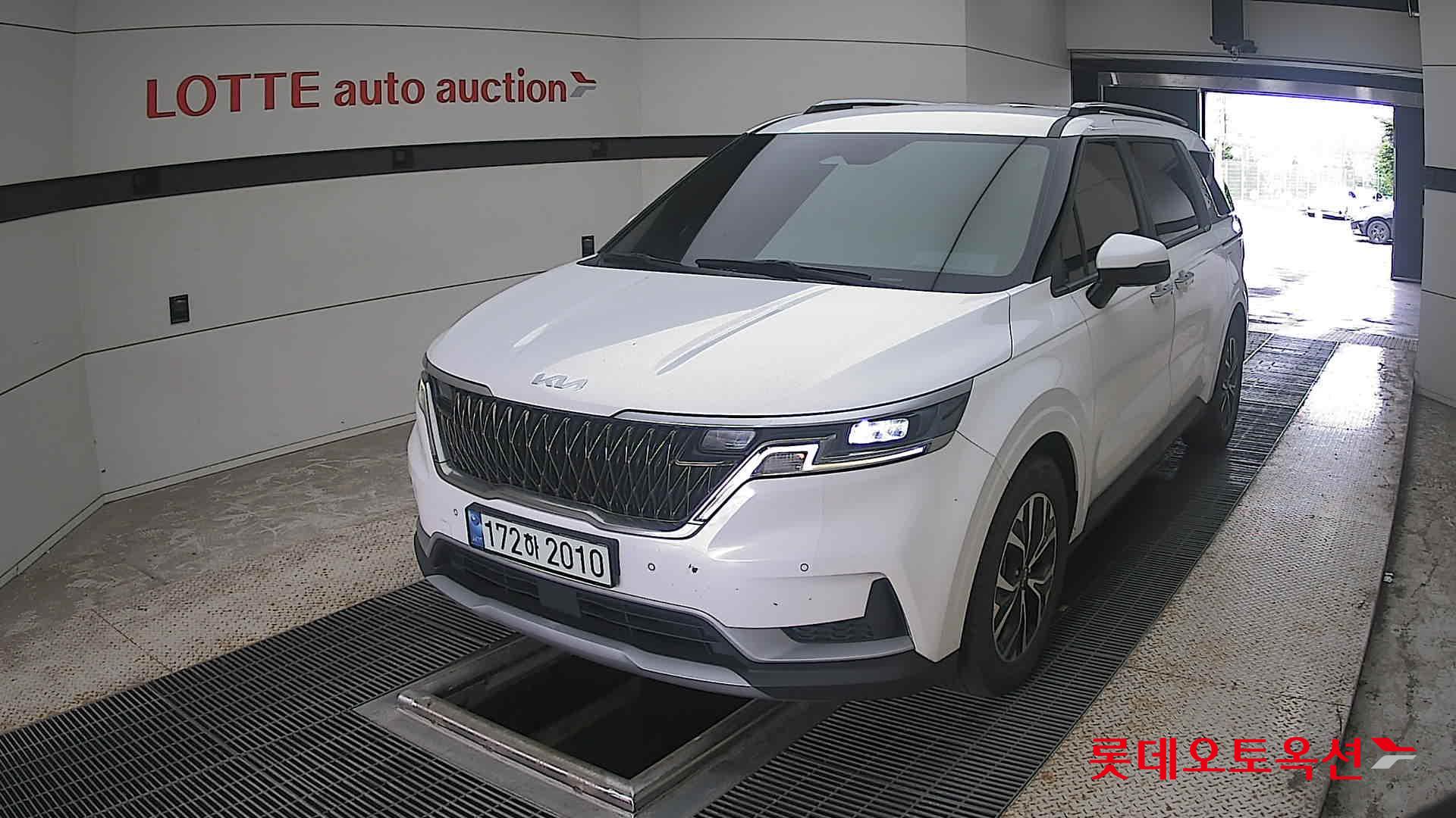 2023 - kia carnival