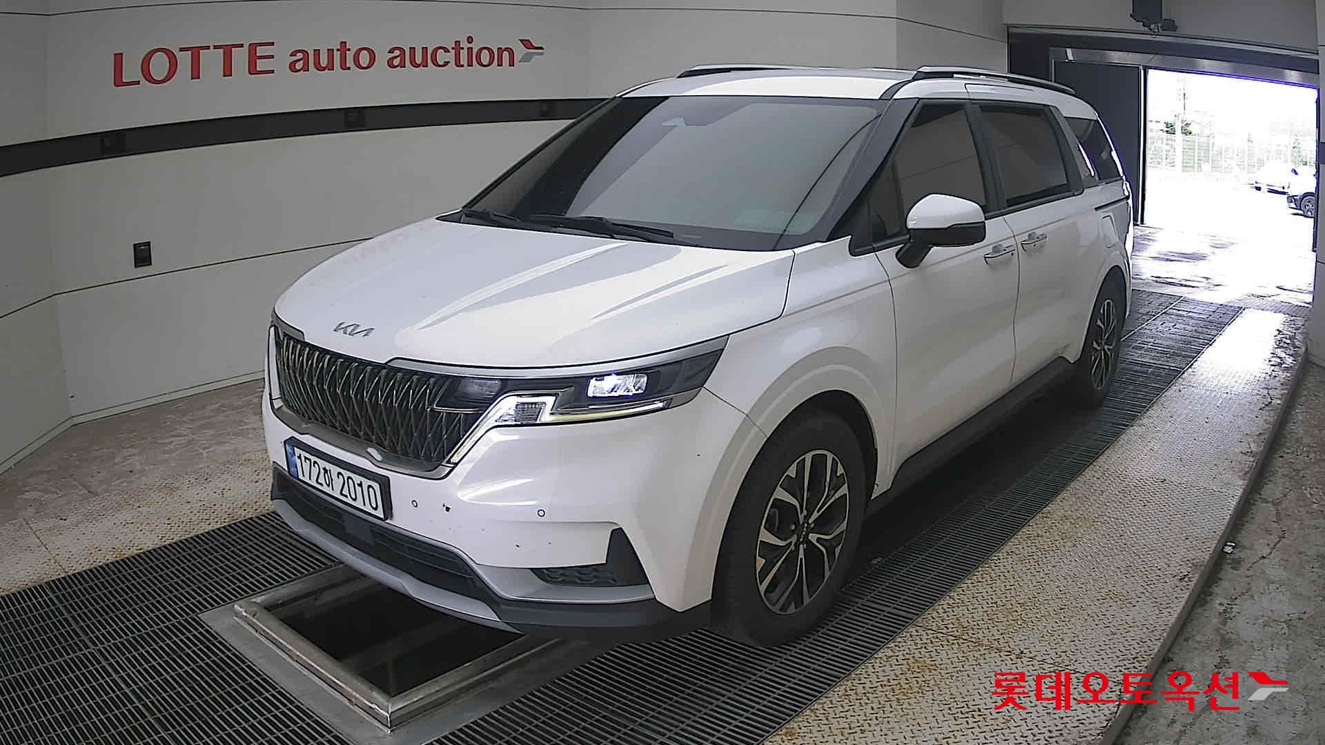 2023 - kia carnival