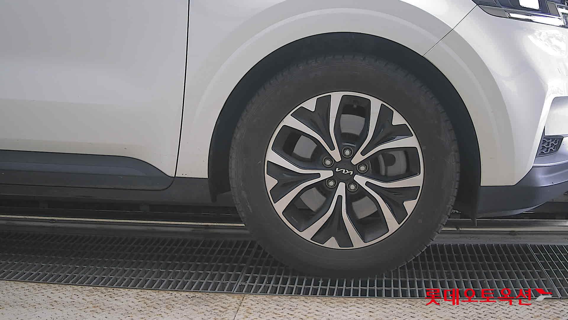 2023 - kia carnival