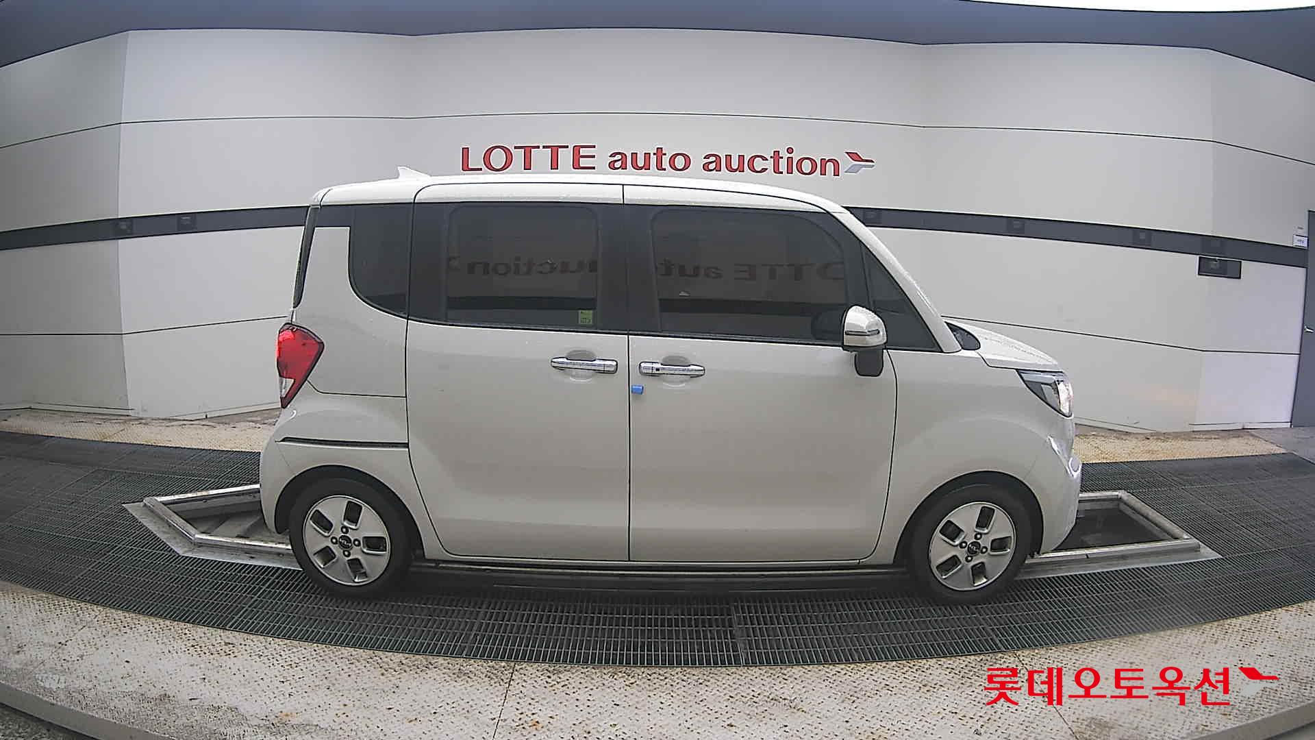 2022 - kia ray