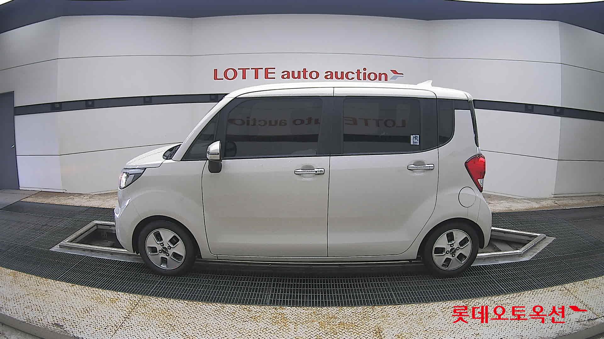 2022 - kia ray
