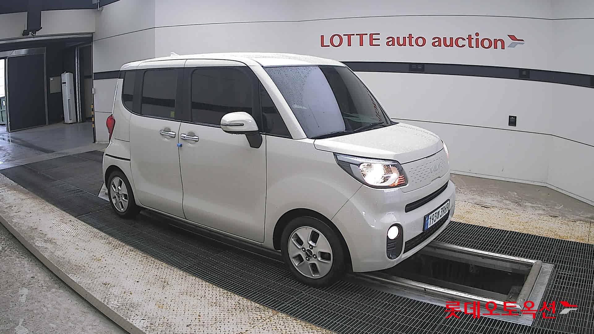 2022 - kia ray