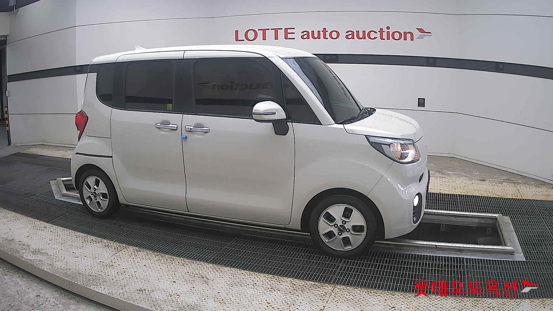 2022 - kia ray