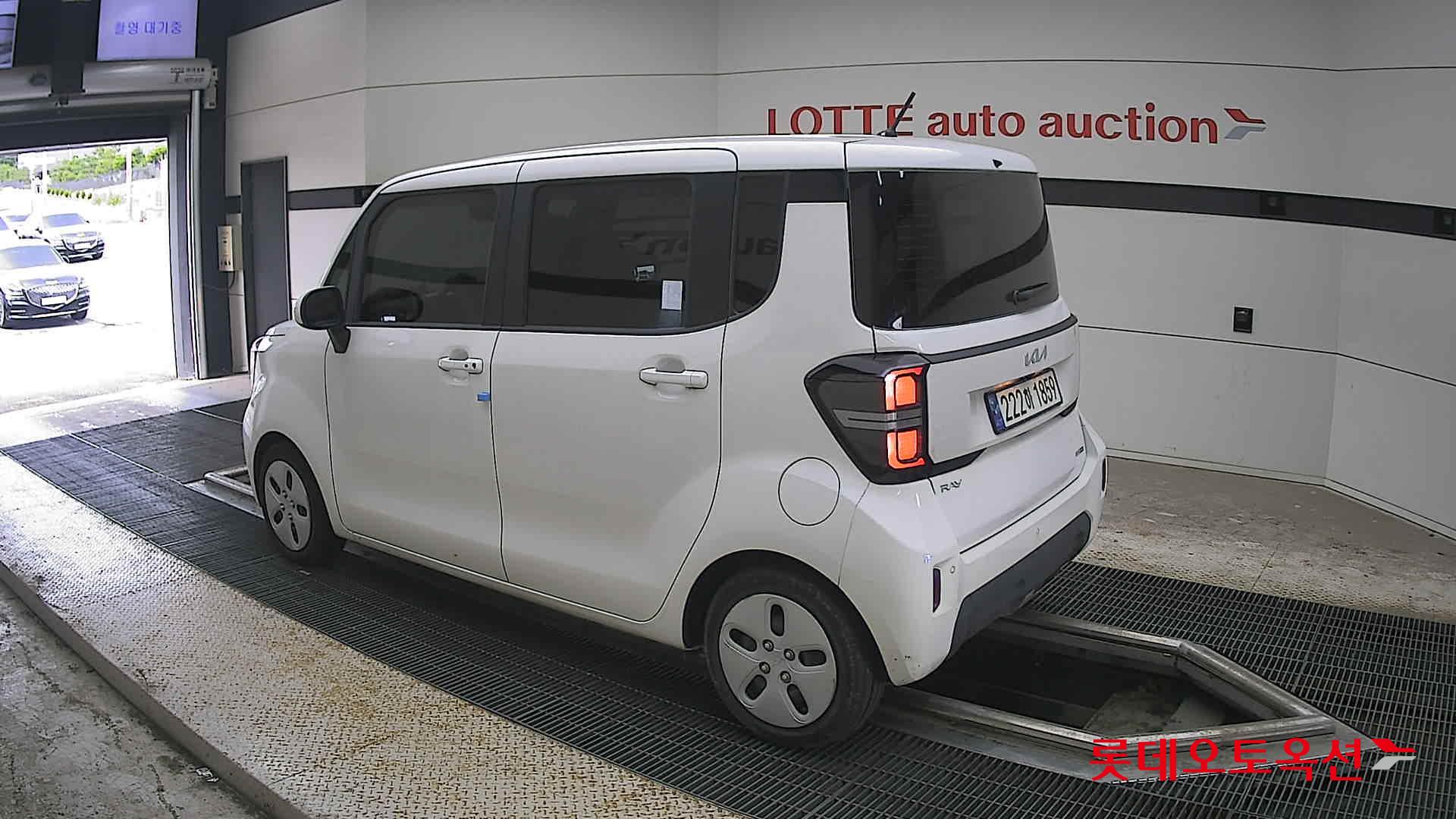2023 - kia ray