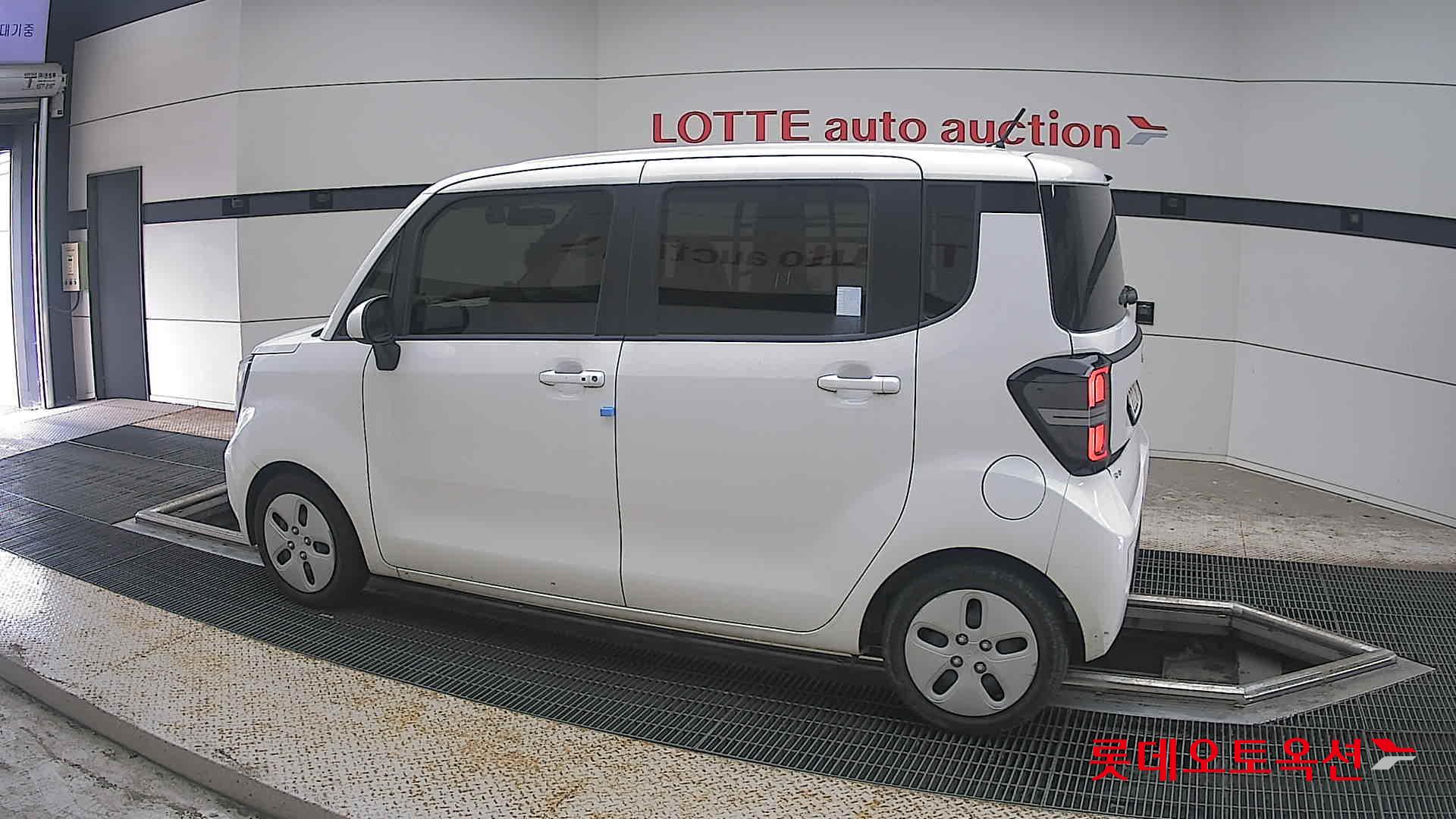 2023 - kia ray