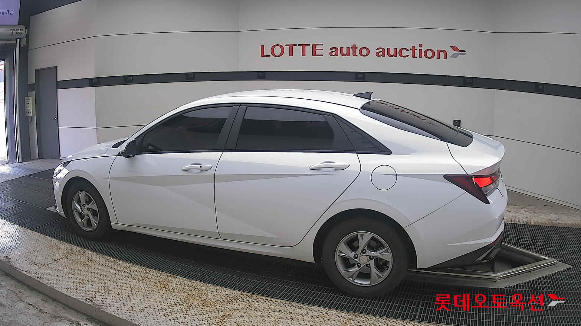 2021 - hyundai avante