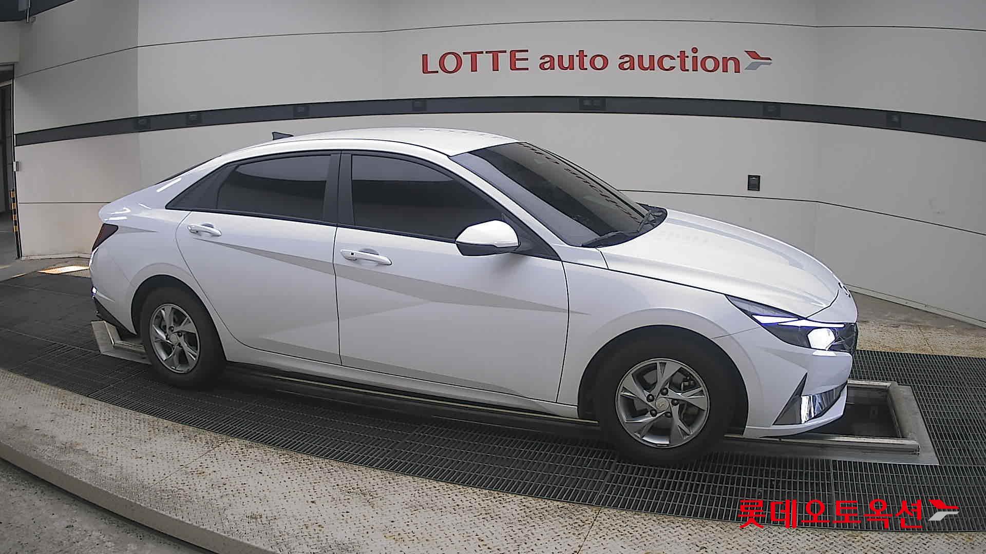 2021 - hyundai avante