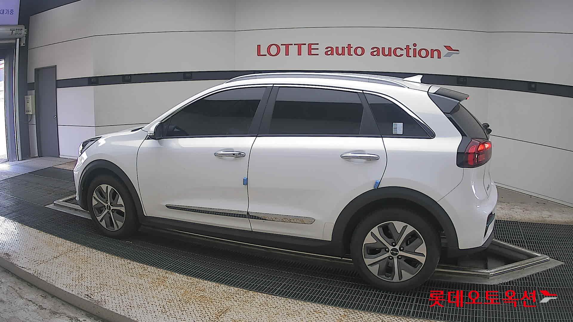 2022 - kia niro