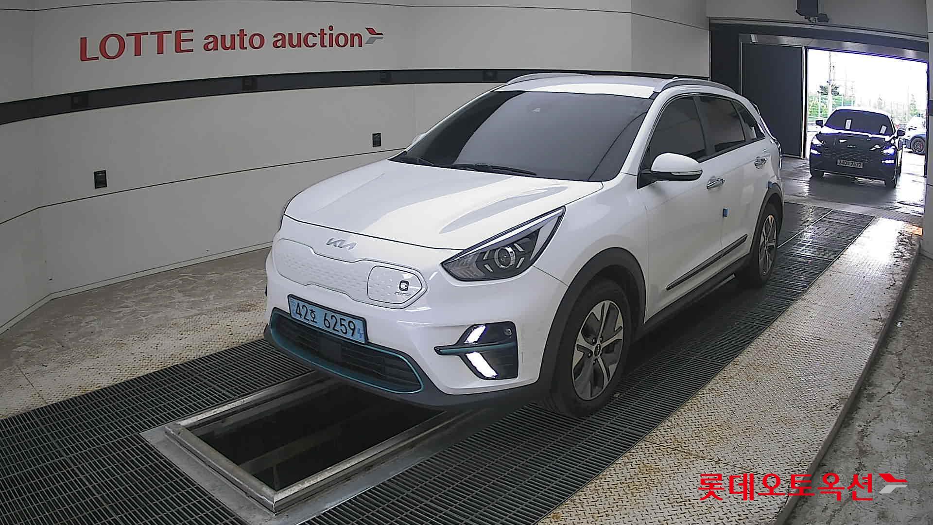 2022 - kia niro