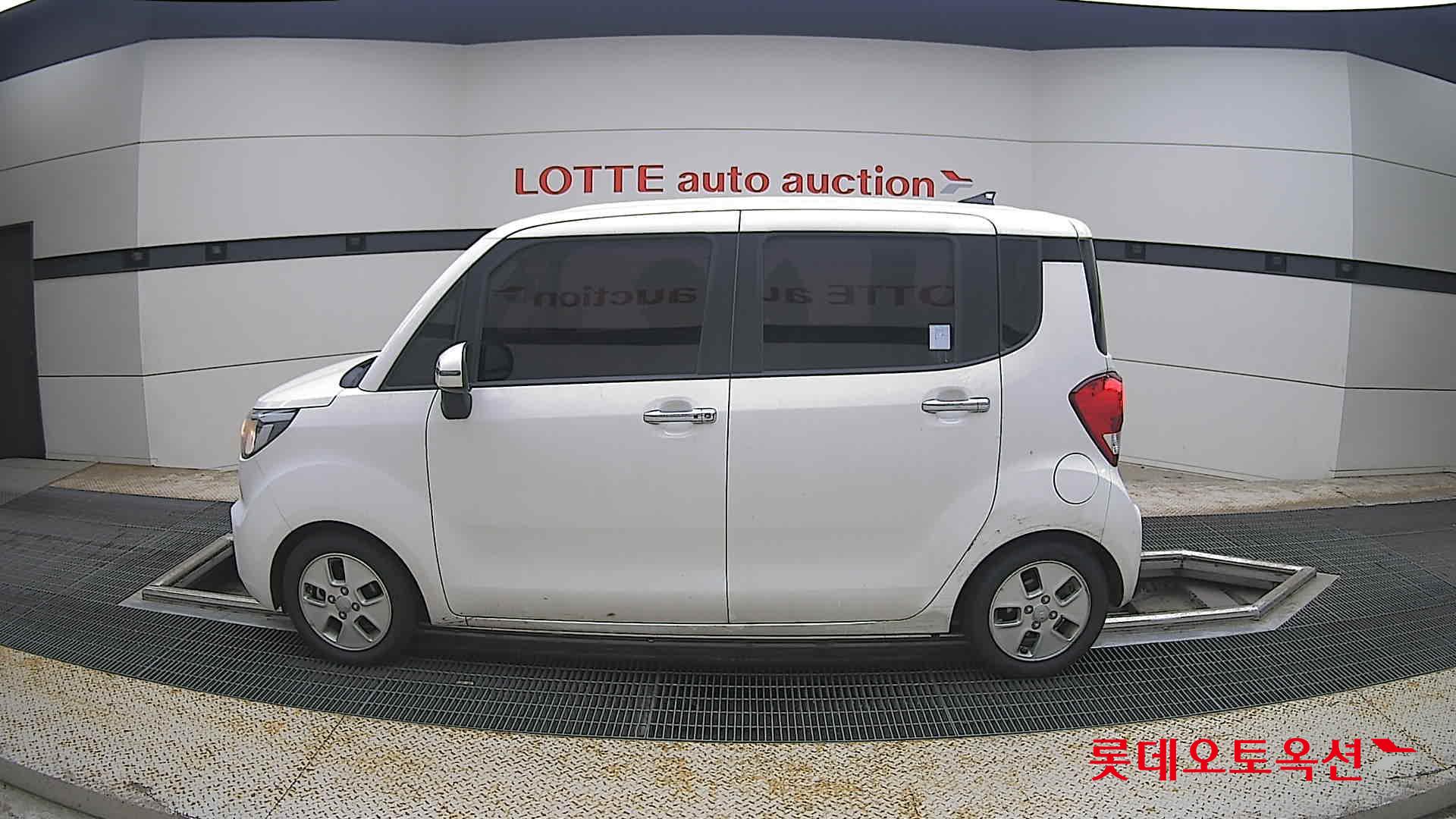 2020 - kia ray