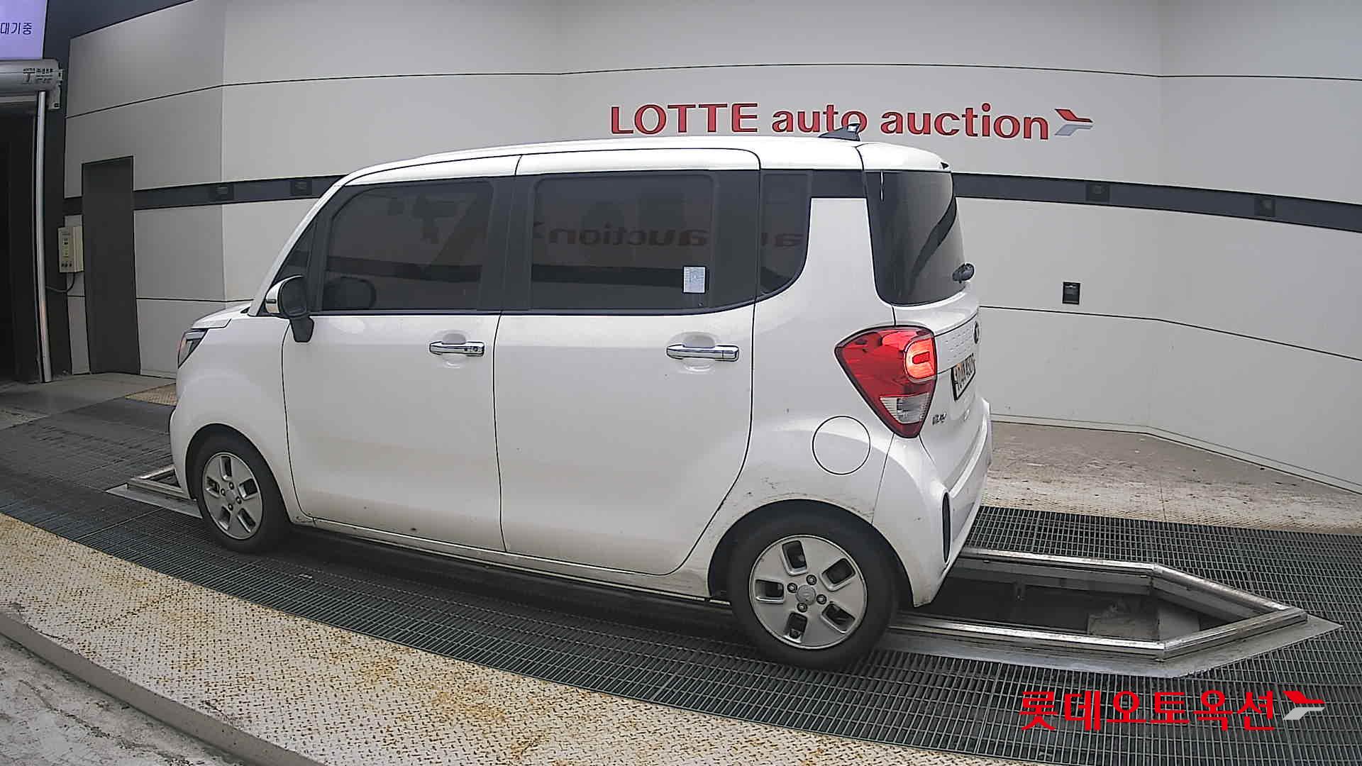 2020 - kia ray