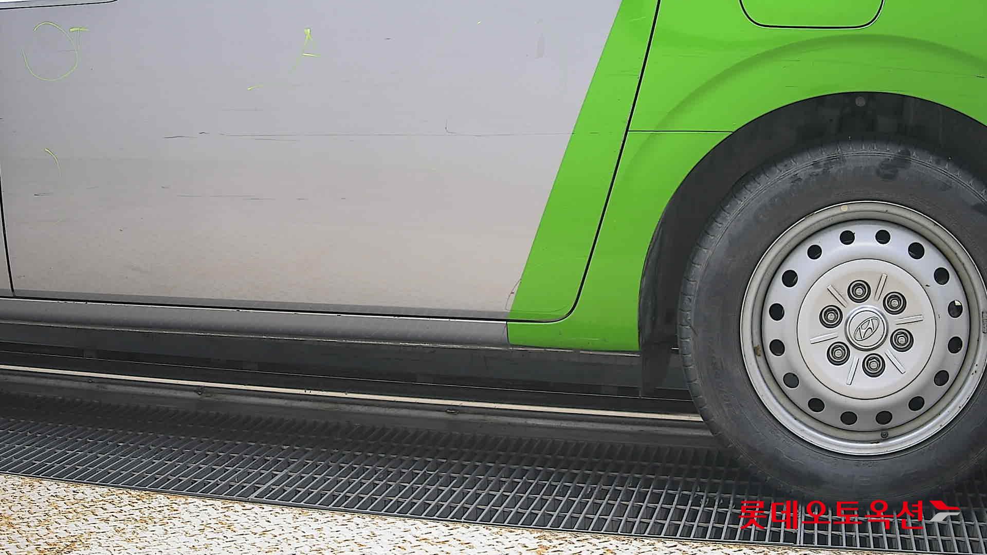 2022 - hyundai staria