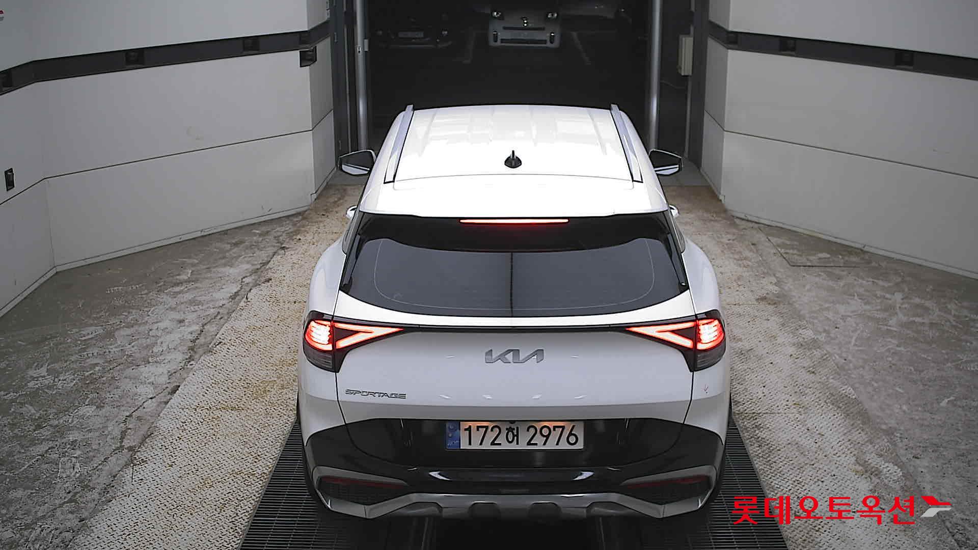 2023 - kia sportage
