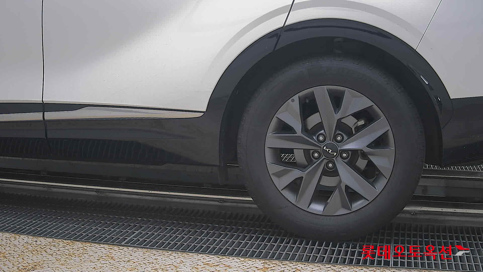 2023 - kia sportage
