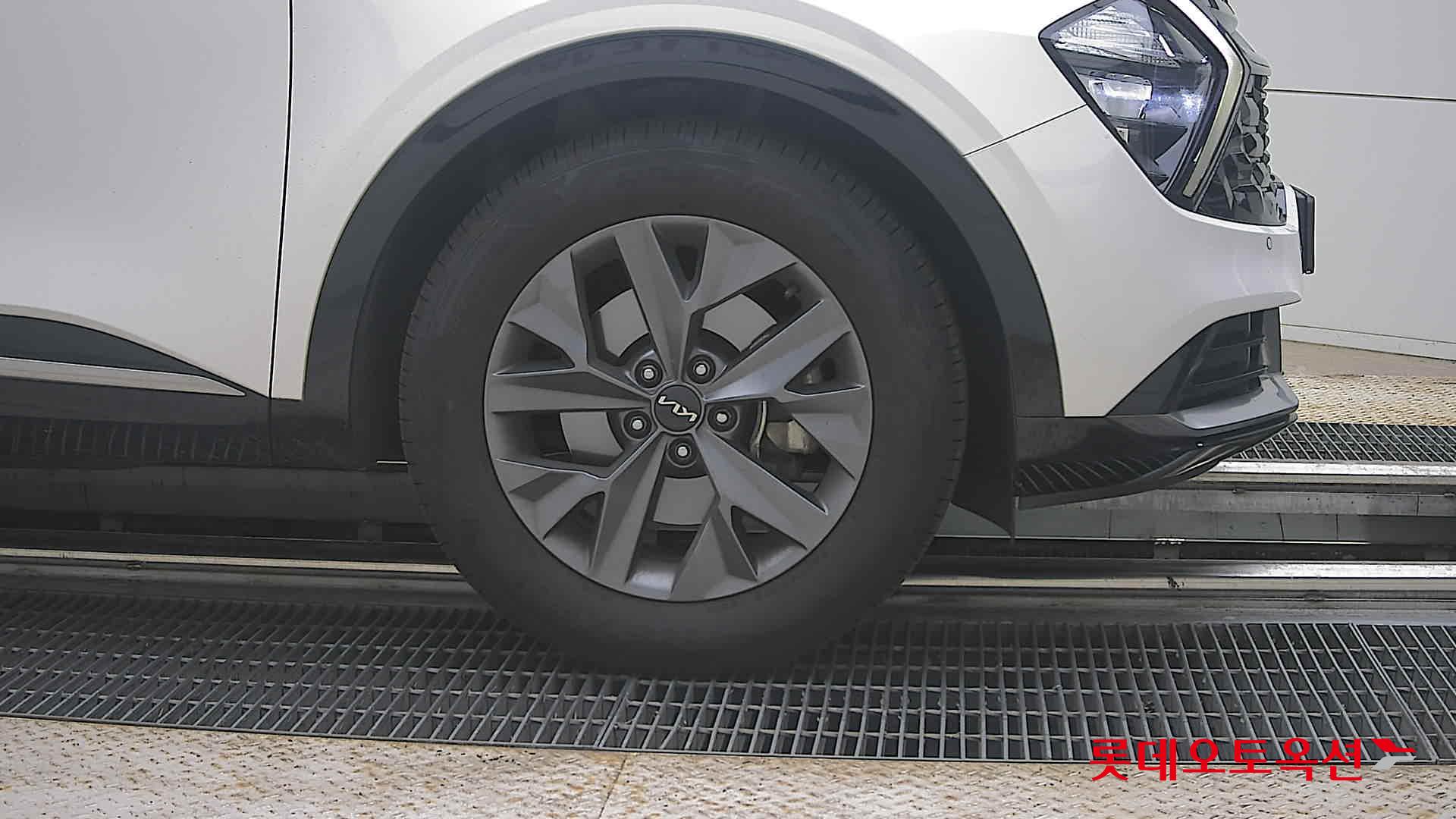 2023 - kia sportage