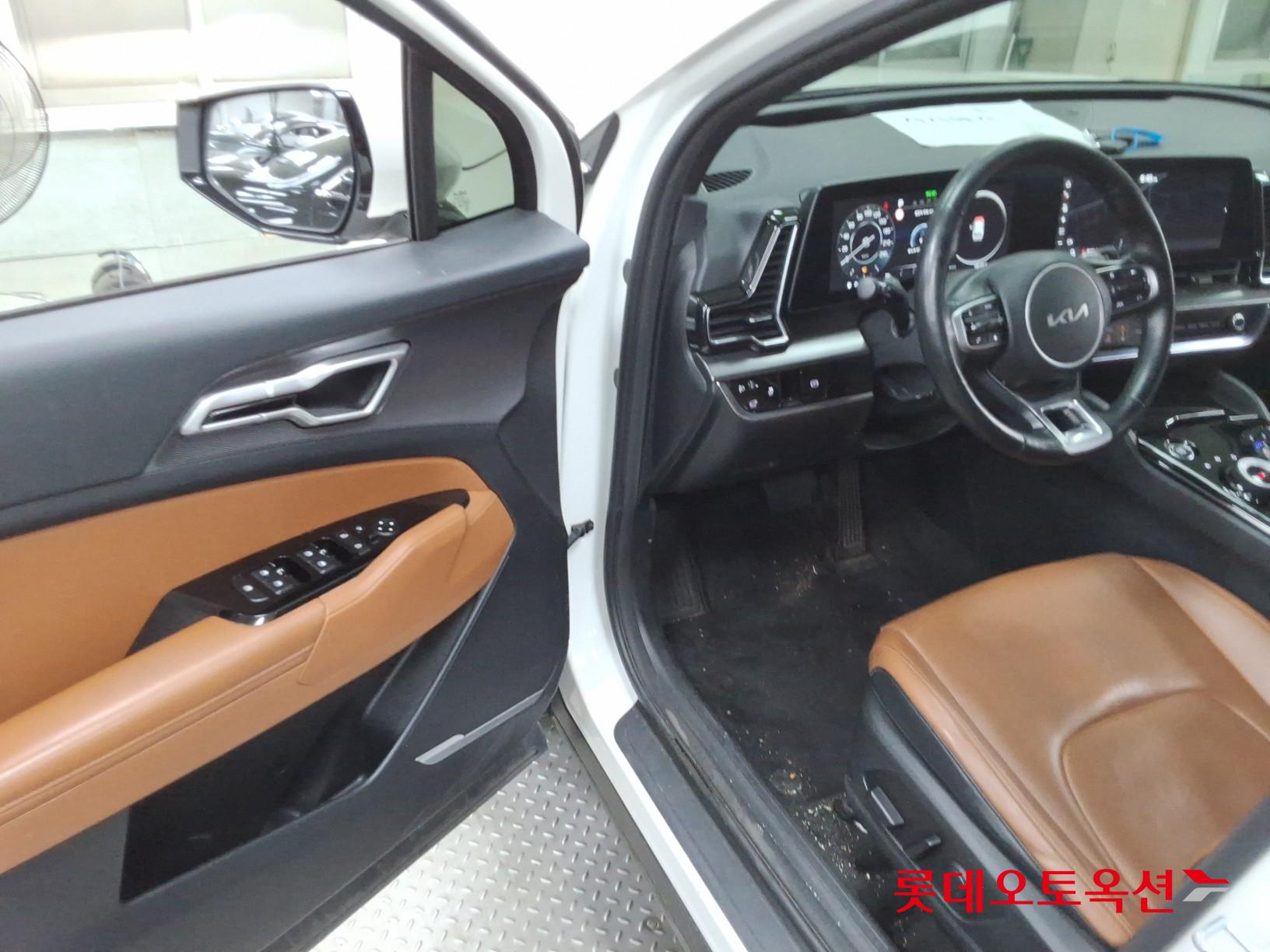 2023 - kia sportage