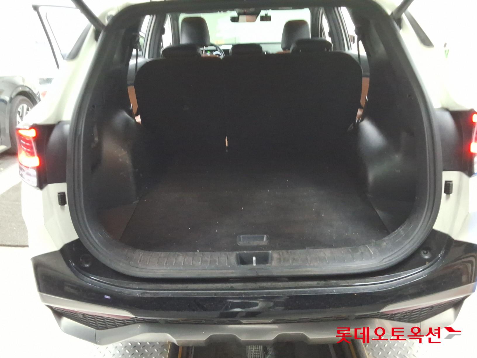 2023 - kia sportage